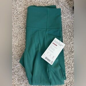 Green cropped womens Athleta leggings